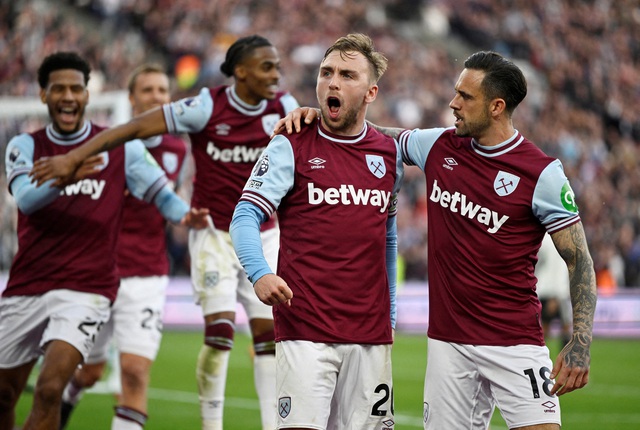 Thua West Ham phút cuối, Man United chìm sâu ở Giải Ngoại hạng Anh- Ảnh 1." title="Thua West Ham phút cuối, Man United chìm sâu ở Giải Ngoại hạng Anh